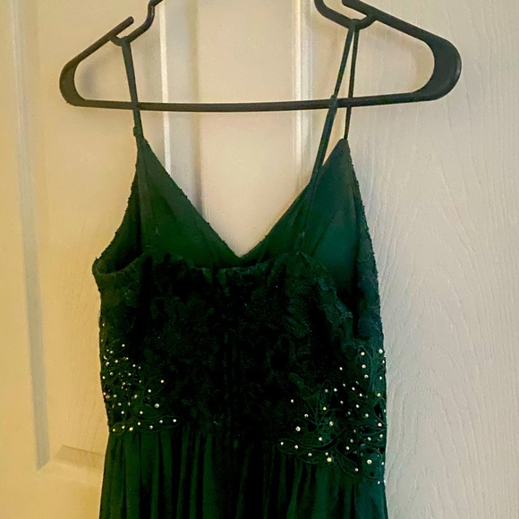 Chiffon and Floral Dress with Beading - Picture 5 of 8